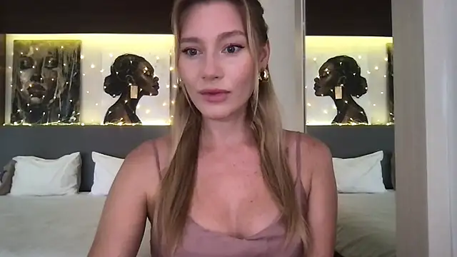 Snapshot of Stella_muse chatting on 01-19-26, 03:32 Stella muse online show from 01-19-26, 03:32