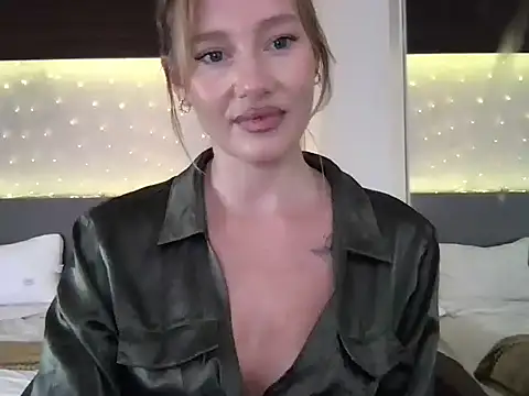 Snapshot of Stella_muse chatting on 03-21-26, 03:55 Stella muse online show from 03-21-26, 03:55