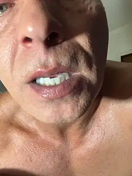 Snapshot of dogfrota chatting on 02-05-26, 03:11 dogfrota online show from 02-05-26, 03:11