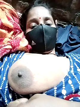 Snapshot of Shivanisingh4 chatting on 04-24-26, 08:28 Shivanisingh4 online show from 04-24-26, 08:28