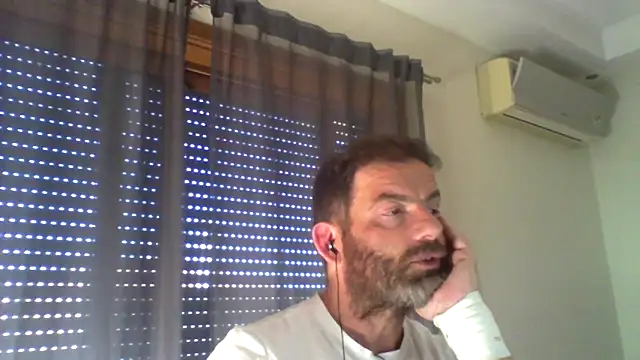 Snapshot of _grj1 chatting on 05-28-26, 09:17 grj1 online show from 05-28-26, 09:17