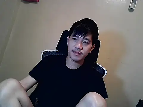 Snapshot of asian_guy67 chatting on 07-02-26, 12:10 asian guy67 online show from 07-02-26, 12:10