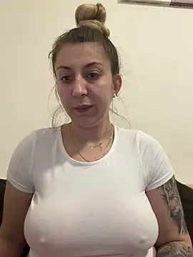 dalia0710 online show from 04-15-26, 09:48