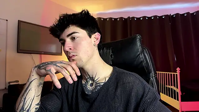 LiamFoster online show from 01-14-26, 02:44