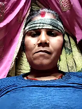 Snapshot of Hot_di97 chatting on 02-21-26, 12:50 Hot di97 online show from 02-21-26, 12:50