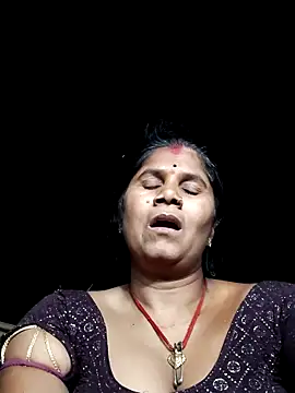Hot di97 online show from 05-19-26, 03:40