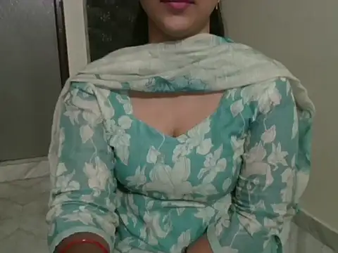 Snapshot of Adaa7 chatting on 06-13-26, 09:07 Adaa7 online show from 06-13-26, 09:07