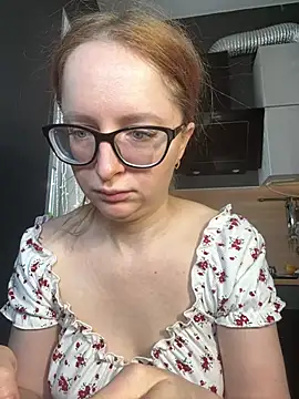 Snapshot of coy_girl_ chatting on 02-19-26, 11:06 coy girl online show from 02-19-26, 11:06