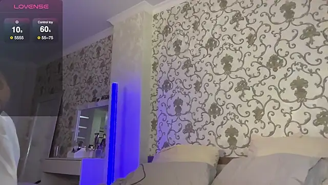 Snapshot of AngelAmelly chatting on 01-13-26, 07:30 AngelAmelly online show from 01-13-26, 07:30