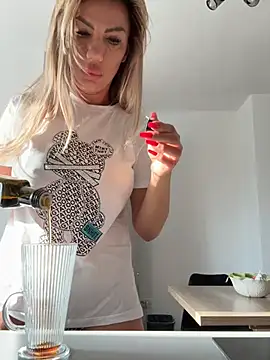 Missolevelvet online show from 04-13-26, 05:35