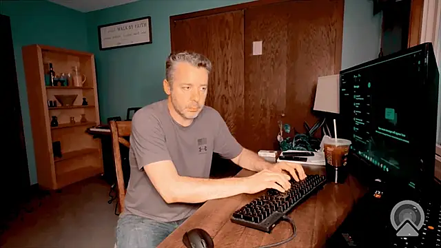 Snapshot of chrisw8140 chatting on 06-29-26, 01:23 chrisw8140 online show from 06-29-26, 01:23