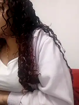 curlyheat online show from 04-30-26, 01:06