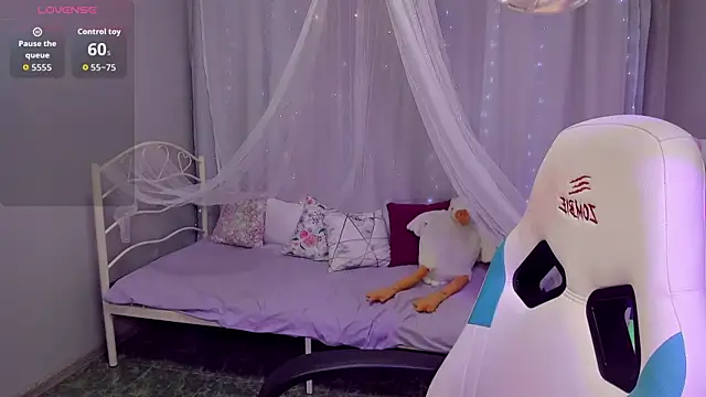 KiraDuvall online show from 04-19-26, 05:12