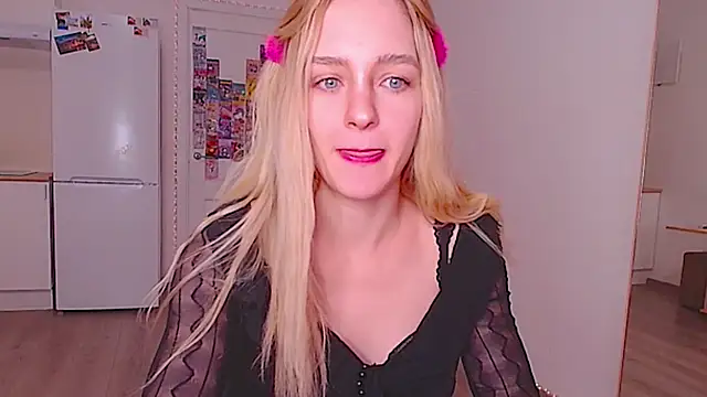 sailormoon666  online show from 02-09-26, 03:32