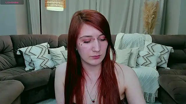 Snapshot of Polly_Sweet chatting on 02-07-26, 06:55 Polly Sweet online show from 02-07-26, 06:55