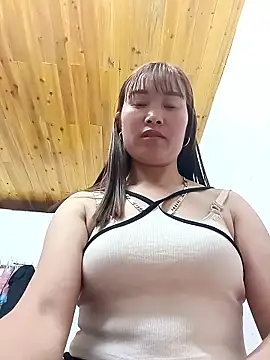 Snapshot of karara97 chatting on 01-17-26, 01:32 karara97 online show from 01-17-26, 01:32