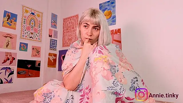 Snapshot of annieTinky0 chatting on 02-24-26, 12:30 annieTinky0 online show from 02-24-26, 12:30