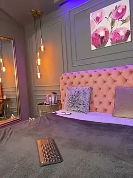 Snapshot of ScarletSnows chatting on 02-22-26, 06:17 ScarletSnows online show from 02-22-26, 06:17