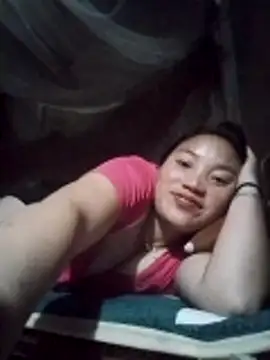 Snapshot of LingLing002 chatting on 02-18-26, 01:29 LingLing002 online show from 02-18-26, 01:29
