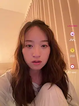 wenwenyaa online show from 06-17-26, 02:18