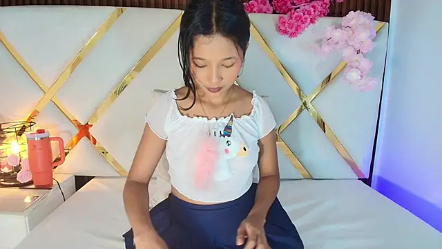 Snapshot of Real_virgin_Pussy chatting on 06-19-26, 06:56 Real virgin Pussy online show from 06-19-26, 06:56