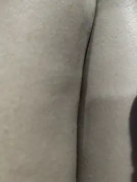 Snapshot of Bee_babie chatting on 01-12-26, 05:40 Bee babie online show from 01-12-26, 05:40