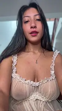Snapshot of Mavi_roouse chatting on 05-18-26, 01:39 Mavi roouse online show from 05-18-26, 01:39