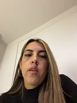 Snapshot of Paulinaa_bella chatting on 02-27-26, 11:38 Paulinaa bella online show from 02-27-26, 11:38