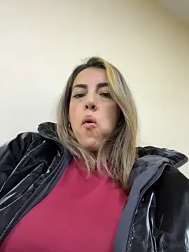 Snapshot of Paulinaa_bella chatting on 03-03-26, 01:12 Paulinaa bella online show from 03-03-26, 01:12