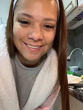 Snapshot of Pretty__Milf chatting on 03-02-26, 09:49 Pretty Milf online show from 03-02-26, 09:49