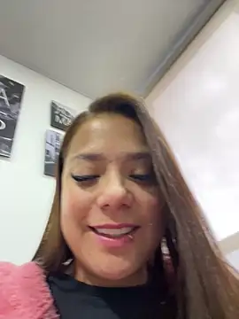 Pretty  Milf online show from 04-05-26, 11:18