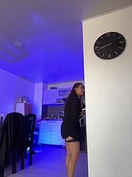 Pretty  Milf online show from 04-08-26, 01:33