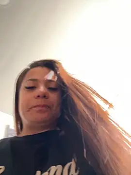 Pretty  Milf online show from 05-24-26, 12:21
