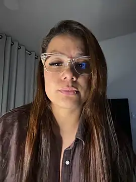 Snapshot of Pretty__Milf chatting on 06-14-26, 11:18 Pretty Milf online show from 06-14-26, 11:18