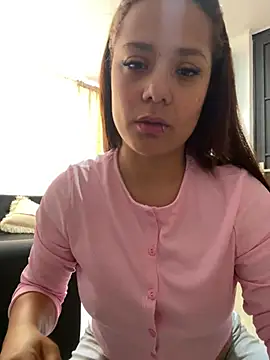 Snapshot of Pretty__Milf chatting on 07-07-26, 03:27 Pretty Milf online show from 07-07-26, 03:27