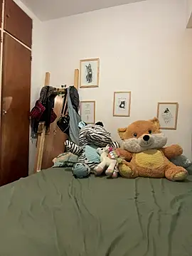 Snapshot of miafoxmia chatting on 02-21-26, 11:44 miafoxmia online show from 02-21-26, 11:44