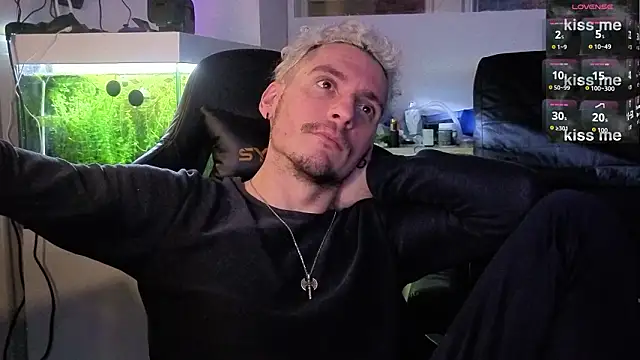 Rayzel White online show from 02-04-26, 10:26