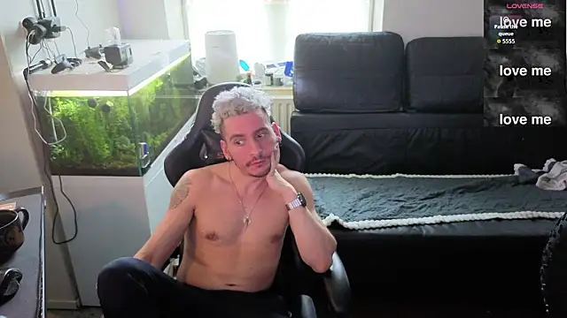 Rayzel White online show from 02-09-26, 12:31