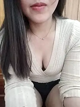 Snapshot of MaiNgoc_sexy chatting on 04-18-26, 03:38 MaiNgoc sexy online show from 04-18-26, 03:38