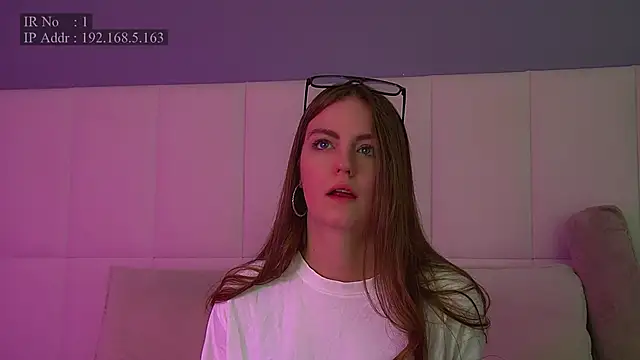 Snapshot of SofiaSarvain chatting on 02-06-26, 06:11 SofiaSarvain online show from 02-06-26, 06:11