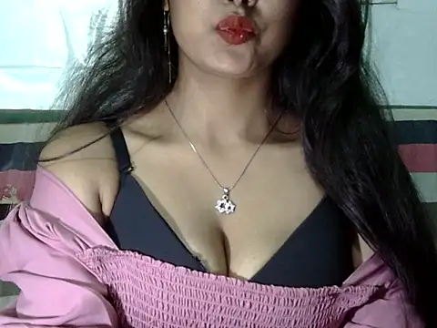 Snapshot of sexy-iram chatting on 02-23-26, 06:00 sexy-iram online show from 02-23-26, 06:00