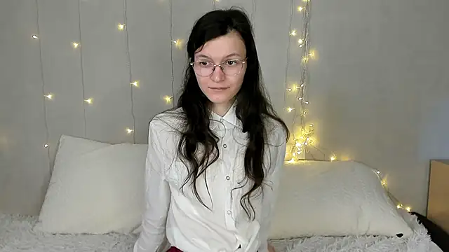 ThoraMarola online show from 02-20-26, 06:26