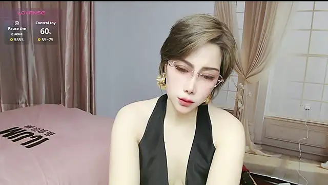 lucyyanyan online show from 04-13-26, 12:21