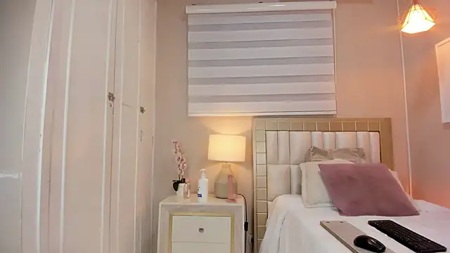 isabela  x online show from 03-21-26, 11:37