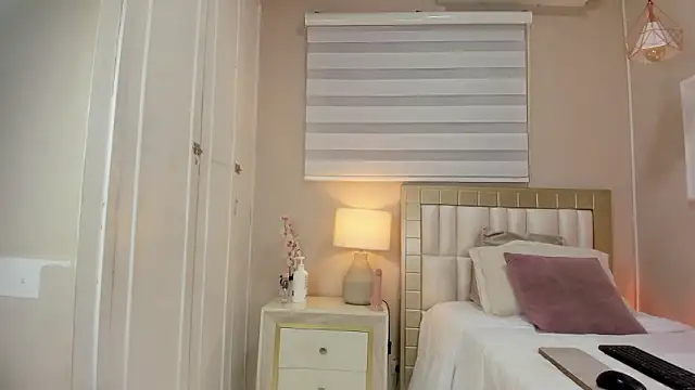 isabela  x online show from 03-23-26, 11:25