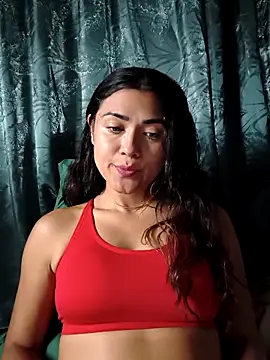 Snapshot of Freyarosse chatting on 02-20-26, 09:15 Freyarosse online show from 02-20-26, 09:15