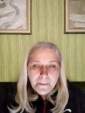 Snapshot of NyushaLollipop chatting on 05-10-26, 04:34 NyushaLollipop online show from 05-10-26, 04:34