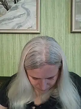 Snapshot of NyushaLollipop chatting on 05-21-26, 04:03 NyushaLollipop online show from 05-21-26, 04:03