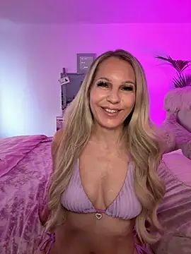 JulieSol online show from 05-12-26, 06:32