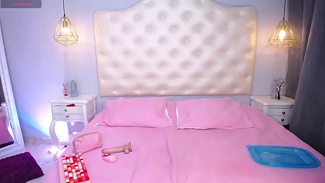 Snapshot of Malory_Rivers chatting on 02-20-26, 12:49 Malory Rivers online show from 02-20-26, 12:49